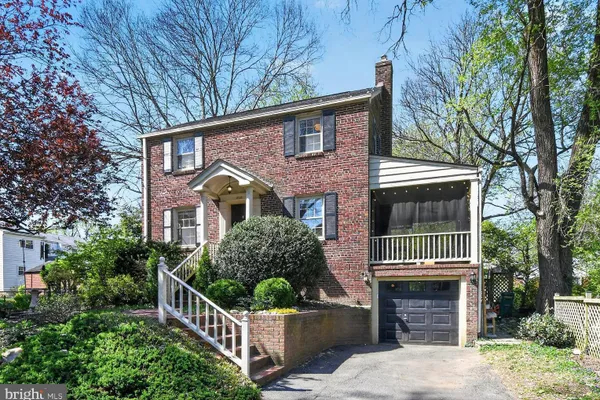 8306 QUEEN ANNES DR