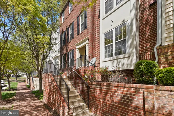 8856 ASHGROVE HOUSE LN 102