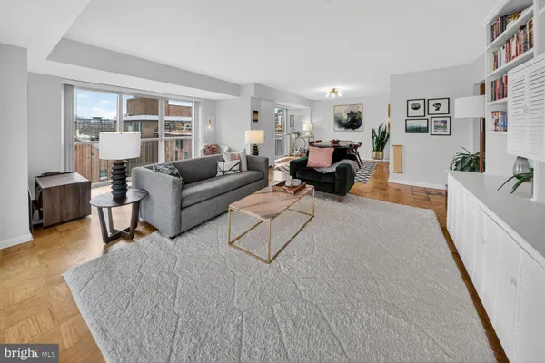 560 N SW N615