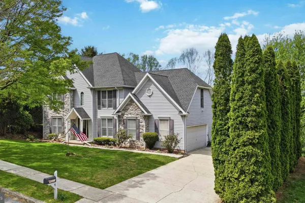 1221 JILL DR
