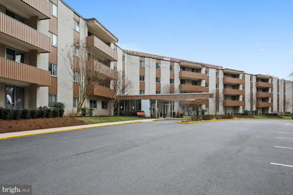 7501 DEMOCRACY BLVD B-222