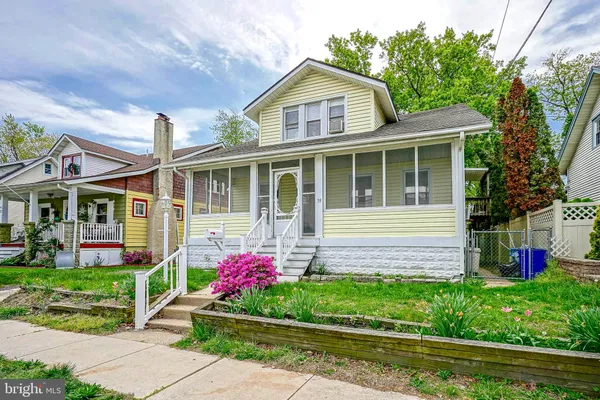 39 WATKINS AVE