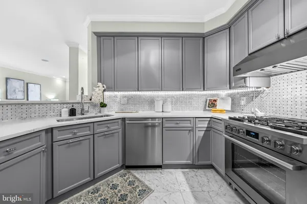 500 BELMONT BAY DR 305