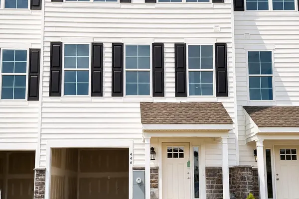 439 REDERICK LN MASSEY  82