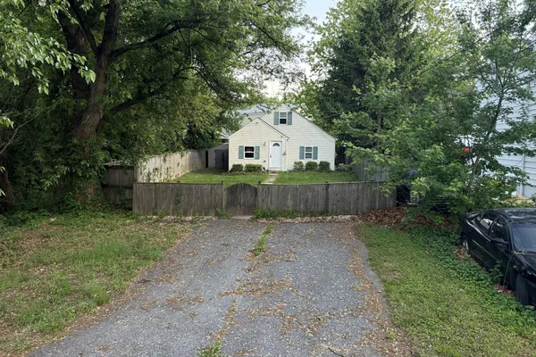 215 SYCAMORE