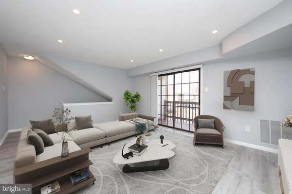 1408 CLARK CT