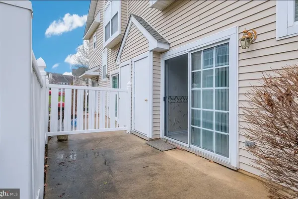 1508 CAROL CT 1501