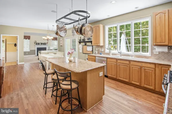 15 HOLLYBROOK RD