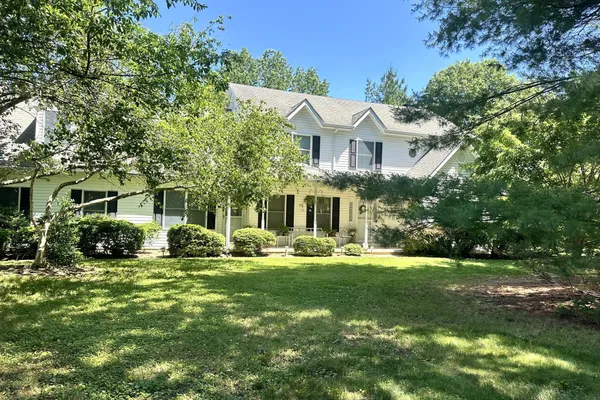 122 LENTLY FARM LN