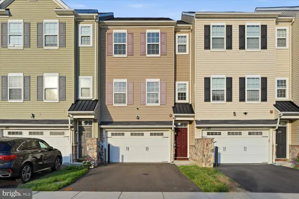 145 MERCER CT