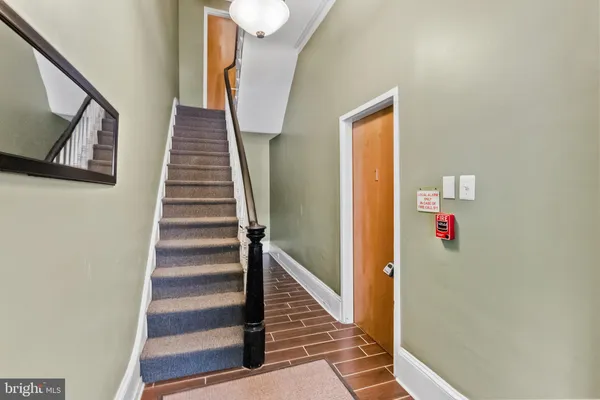 1504 MOUNT VERNON ST 3