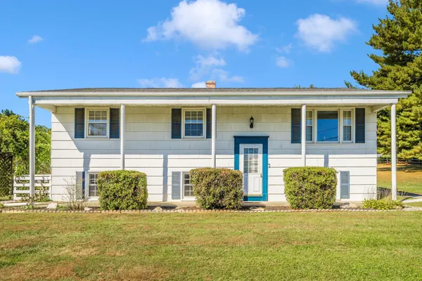 1504 SEMINOLE LN