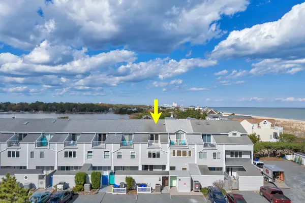 3 SEASTRAND CT 24