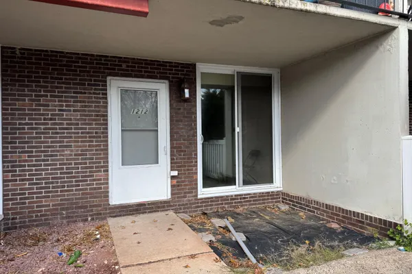 1212 FOREST LN A-4