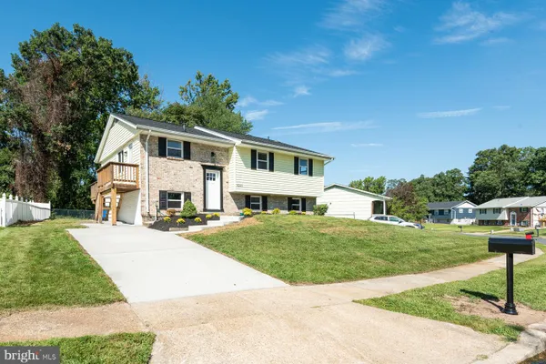 8265 AHEARN DR