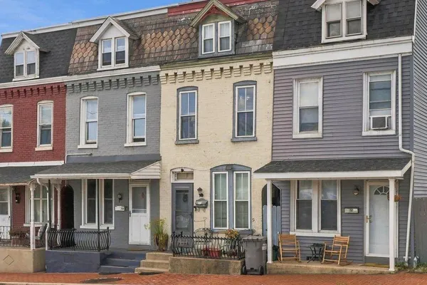 117 LOCUST ST