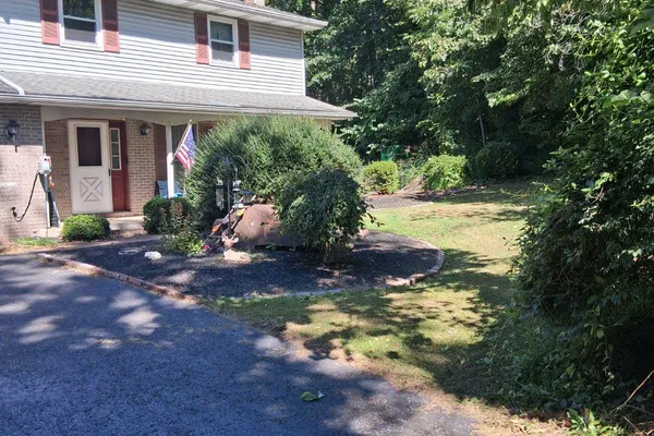 1005 MILL HILL RD