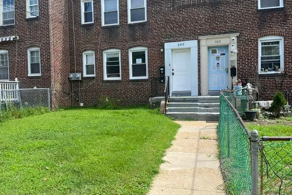 240 WILMONT AVE