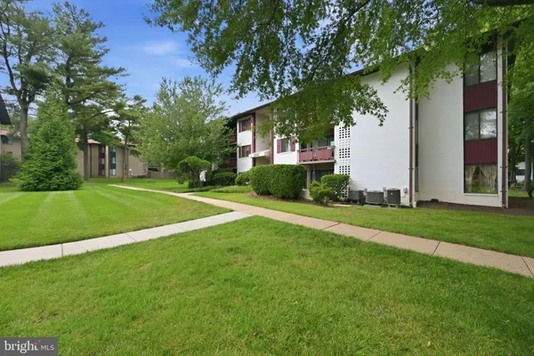 2845 WINDSOR DR 103
