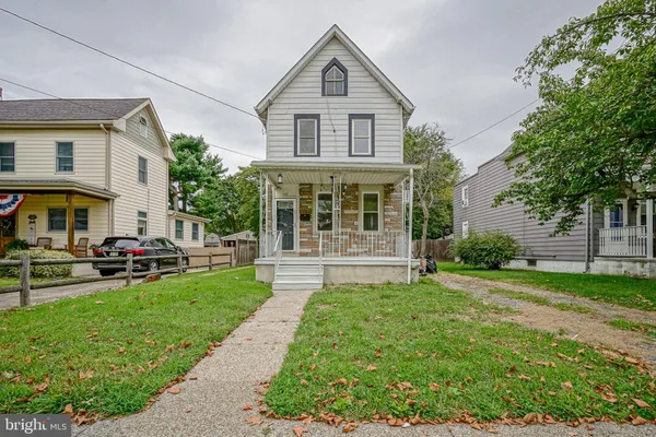 448 DELAWARE AVE