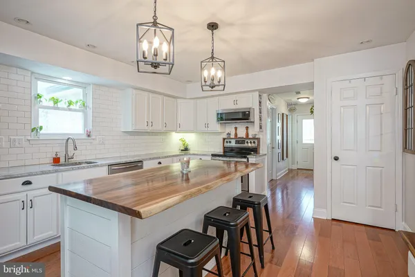 1106 WESTERLY DR