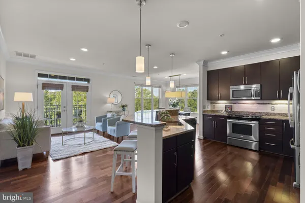 17 CLAY LODGE LN 202
