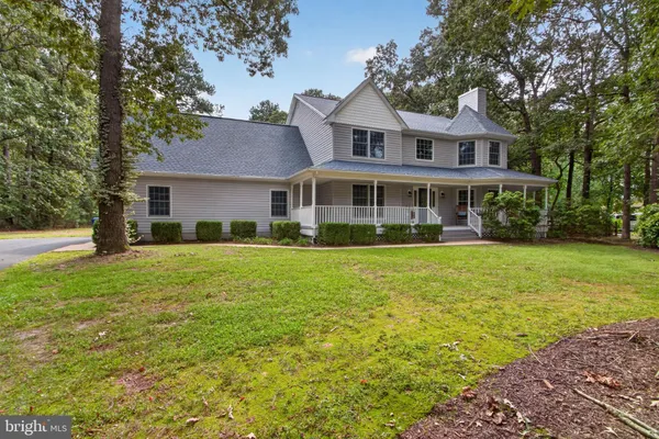 22 GREYSTONE DR
