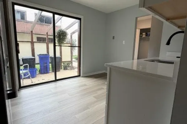 5420 WHITE MANE SW