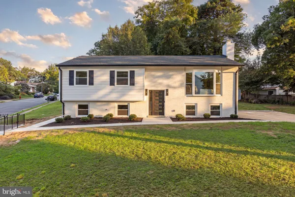 300 VALEVIEW CT