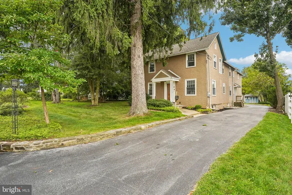 4 CRUMLEY AVE