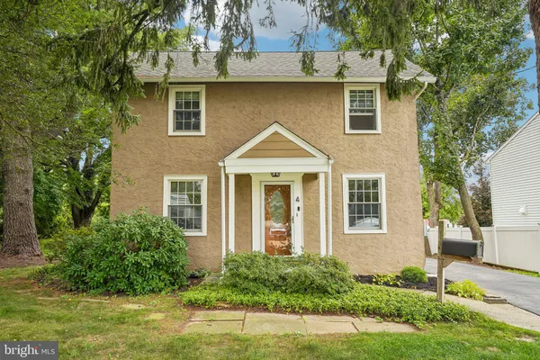 4 CRUMLEY AVE