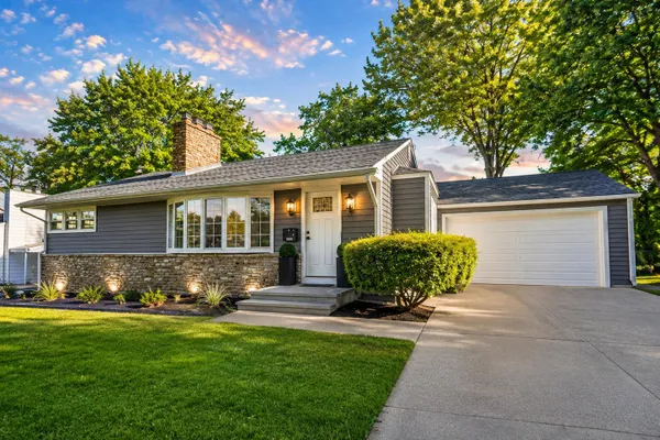 134 VILLANOVA DR