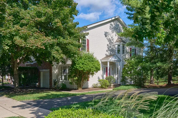 28 HERITAGE HILLS DR