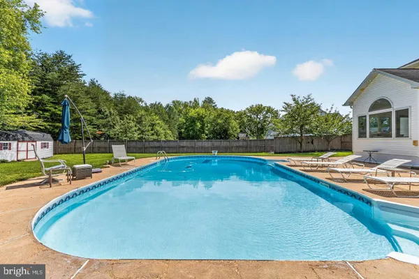 1054 NORFOLK DR