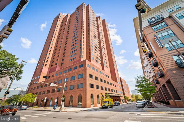 10 E LEE ST 804