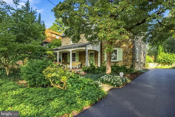 35 OVERHILL RD