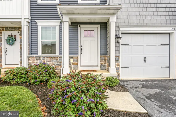 133 BEECH TREE CT