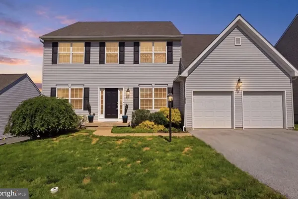 215 AZALEA DR