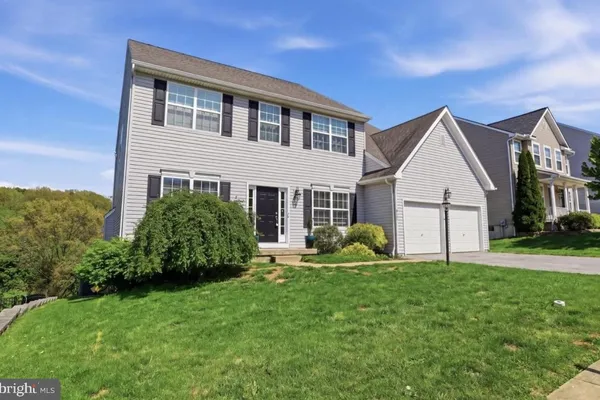 215 AZALEA DR