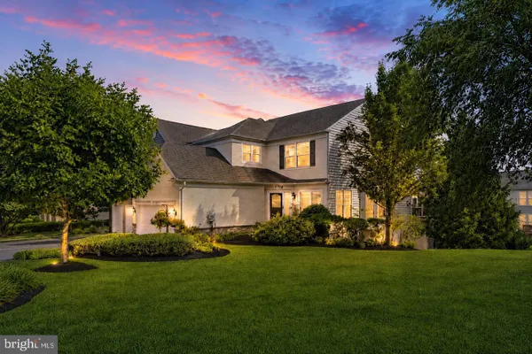 2114 REDBUD LN