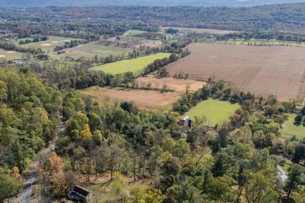 25 COLEMAN HILL RD