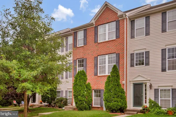 3317 GOLDENEYE CIR