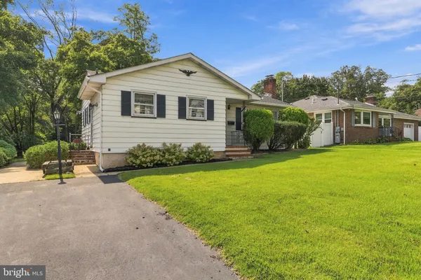 258 FORSGATE DR A
