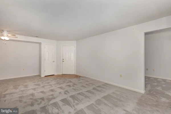 800 WEMBLEY DR 3C
