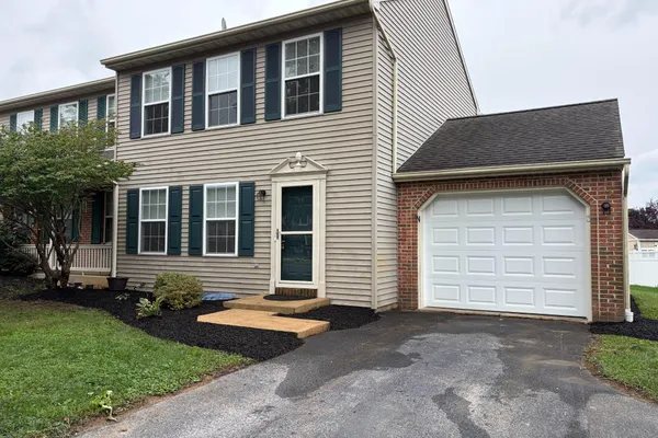 44 ASHLEY DR