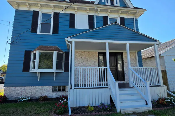 25 MAIN ST