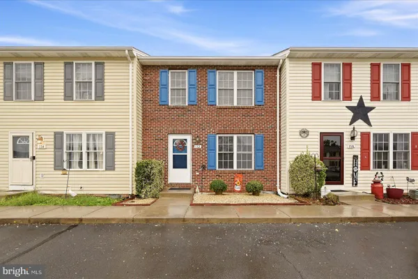 112 KADIES LN
