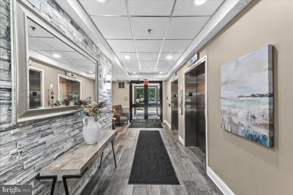 800 AVONDALE RD 7A