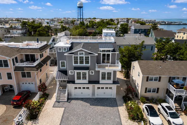24 W CAROLINA AVE