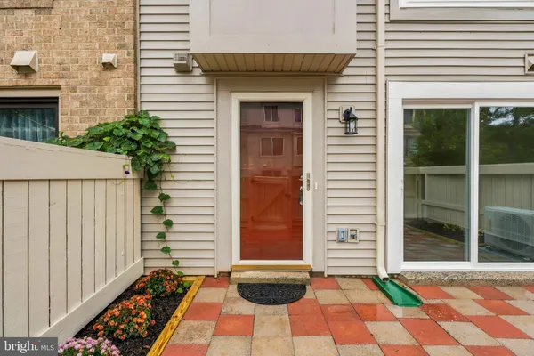 28 WELBECK CT